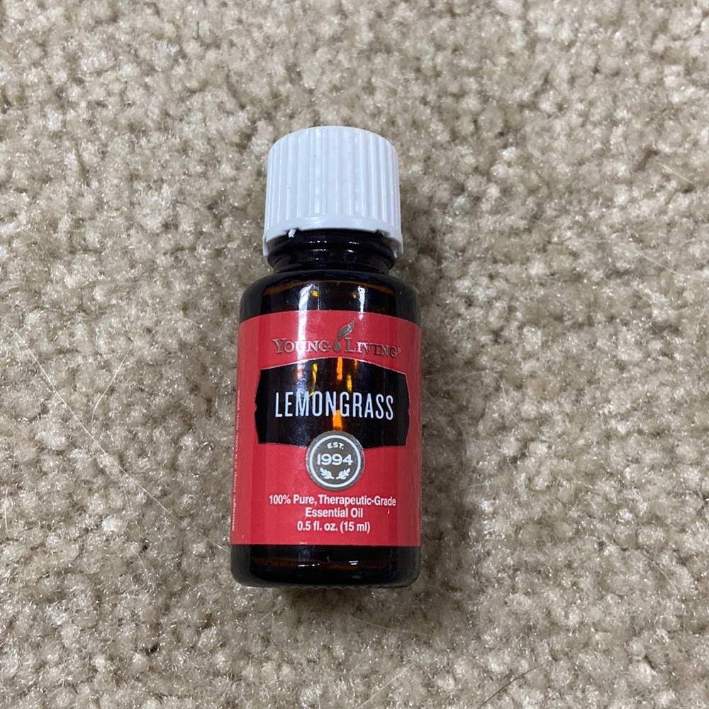 Young Living lemongrass Essential Oil cleaning